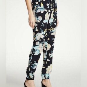 NWOT ANN TAYLOR Navy Floral Pull On Drawstring Joggers Pants Size Medium